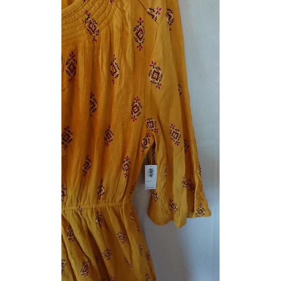 Women's Mustard/Gold Old Navy Flowing Dress - Picture 5 of 8